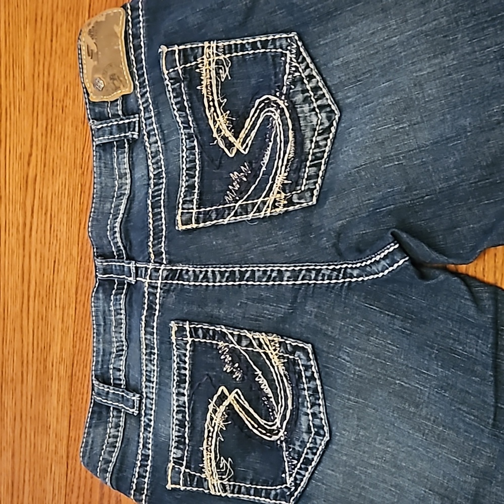 Womens Silver Capri